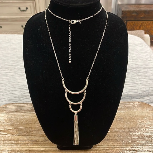 Vintage Silver Tone Tassel Pendant Long Statement Necklace - Picture 1 of 3